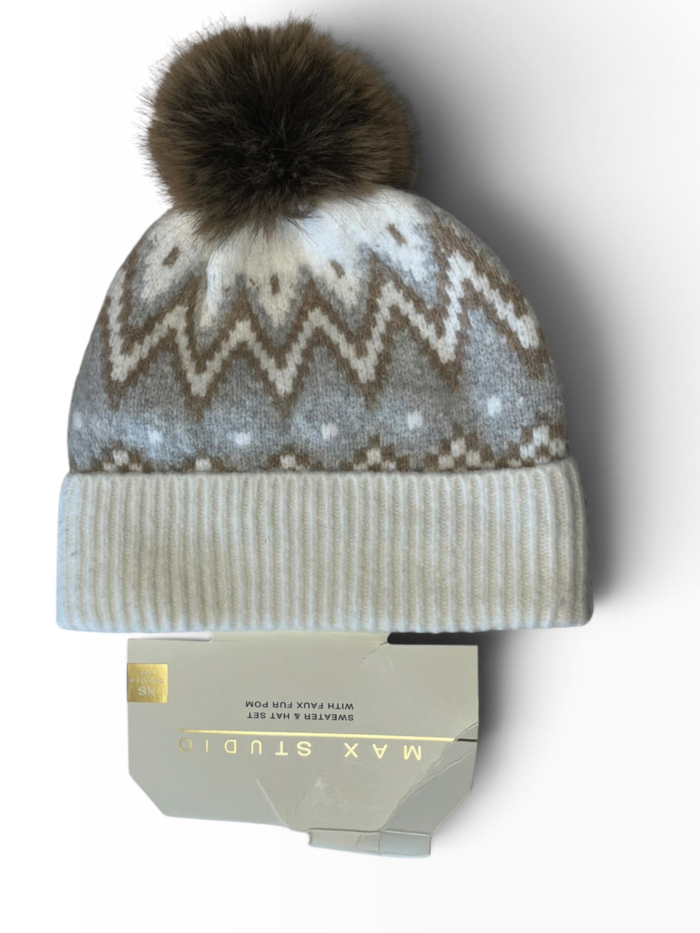 NEW Max Studio | Sweater Pom Pom Beanie women’s OS